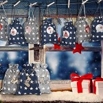 24 Pcs Calendrier de l'Avent Sac Cadeau de Noël Compte à rebours avec 1-24 Numérique Autocollants & Ornements Numéro Noël Bois 2021 DIY Noël Sachets Jute de l'Avent à Remplir Cadeaux